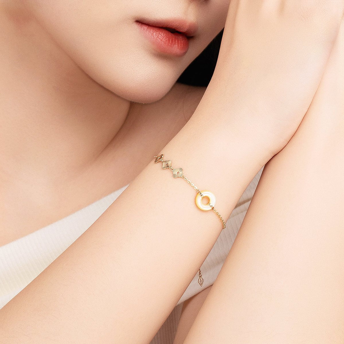 MOONLIGHT 14K Gold Mother Of Pearl Stone Bracelet