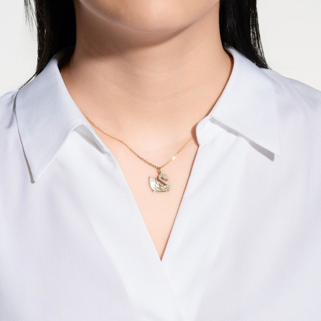 MOONLIGHT 14K Gold Mother Of Pearl Stone Pendant