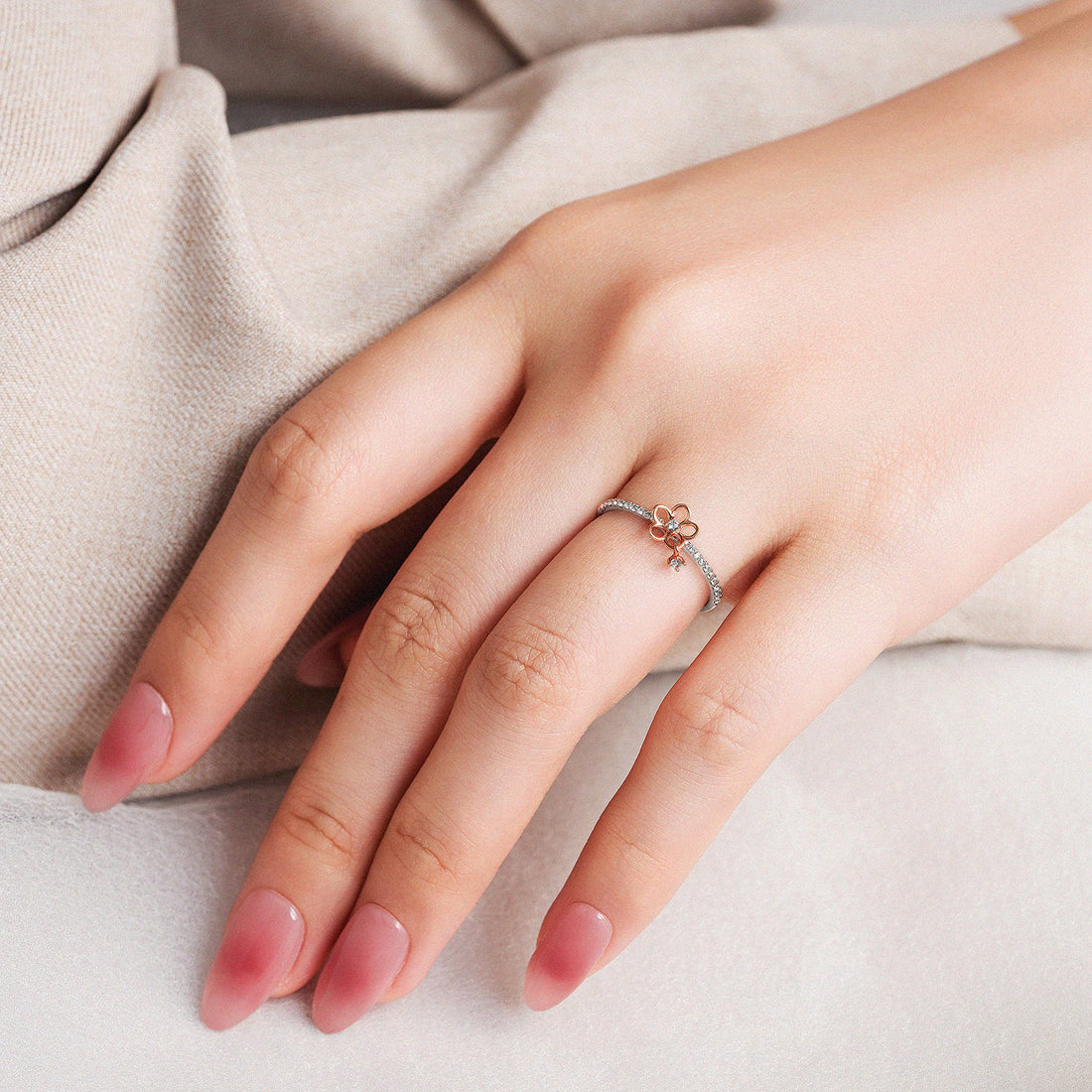 STARLIGHT 14K Gold CZ Fashion Ring